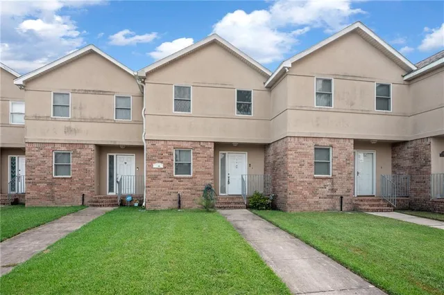 $1,500 | 62 Brandon Hall Drive, Unit C, Destrehan, LA 70047