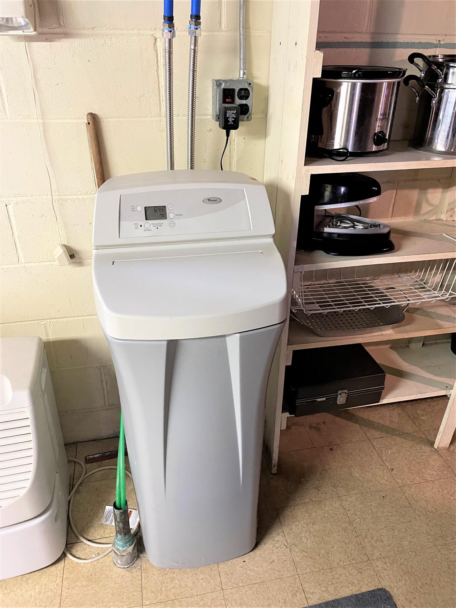 1335 North Drake Road Kalamazoo, MI 49009 - Photo 30 of 40 Water Softener
