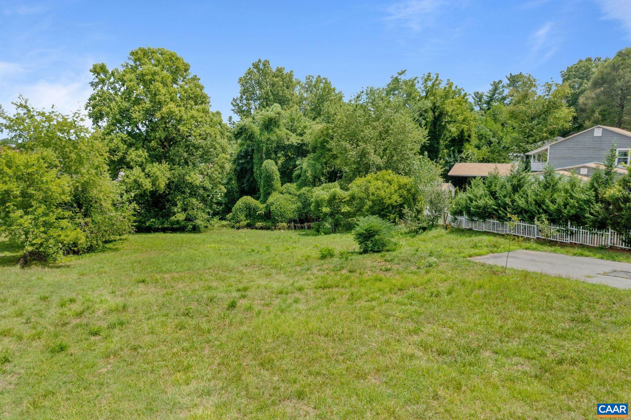 2541 Barracks Road, Unit 25A Charlottesville, VA 22901 - Photo 6 of 14 Gallery Image 6