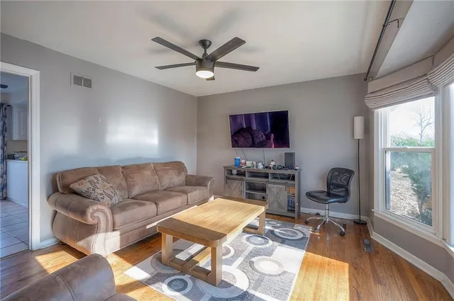 $200,000 | 6104 East 136th Street, Grandview, MO 64030