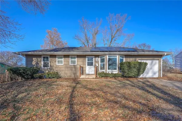 $189,000 | 6104 East 136th Street, Grandview, MO 64030