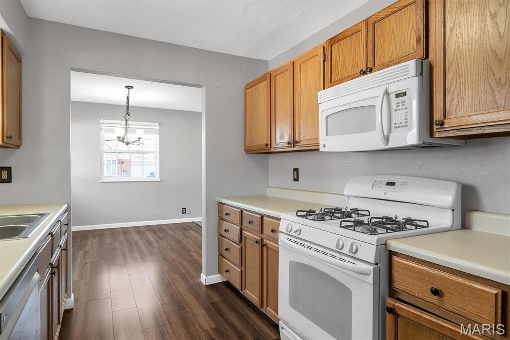 213 St John Drive Belleville, IL 62221 - Photo 11 of 23