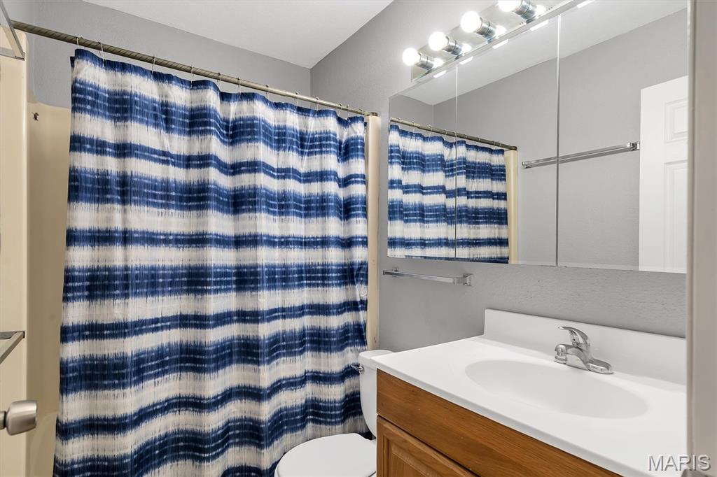 213 St John Drive Belleville, IL 62221 - Photo 15 of 23