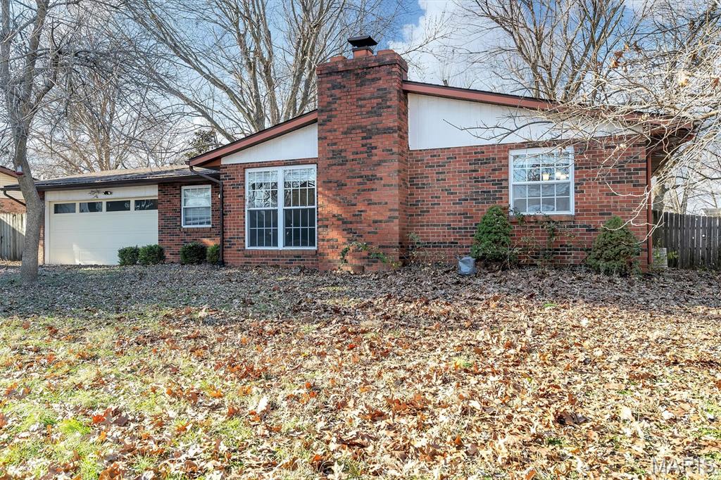 213 St John Drive Belleville, IL 62221 - Photo 2 of 23