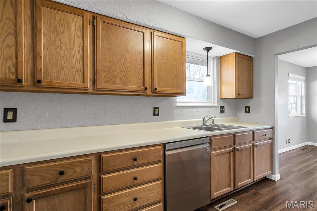 213 St John Drive Belleville, IL 62221 - Photo 10 of 23