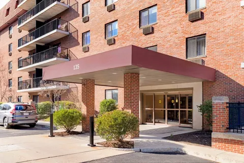 $759,000 | 135 Pleasant Street, Unit 605, Brookline, MA 02446