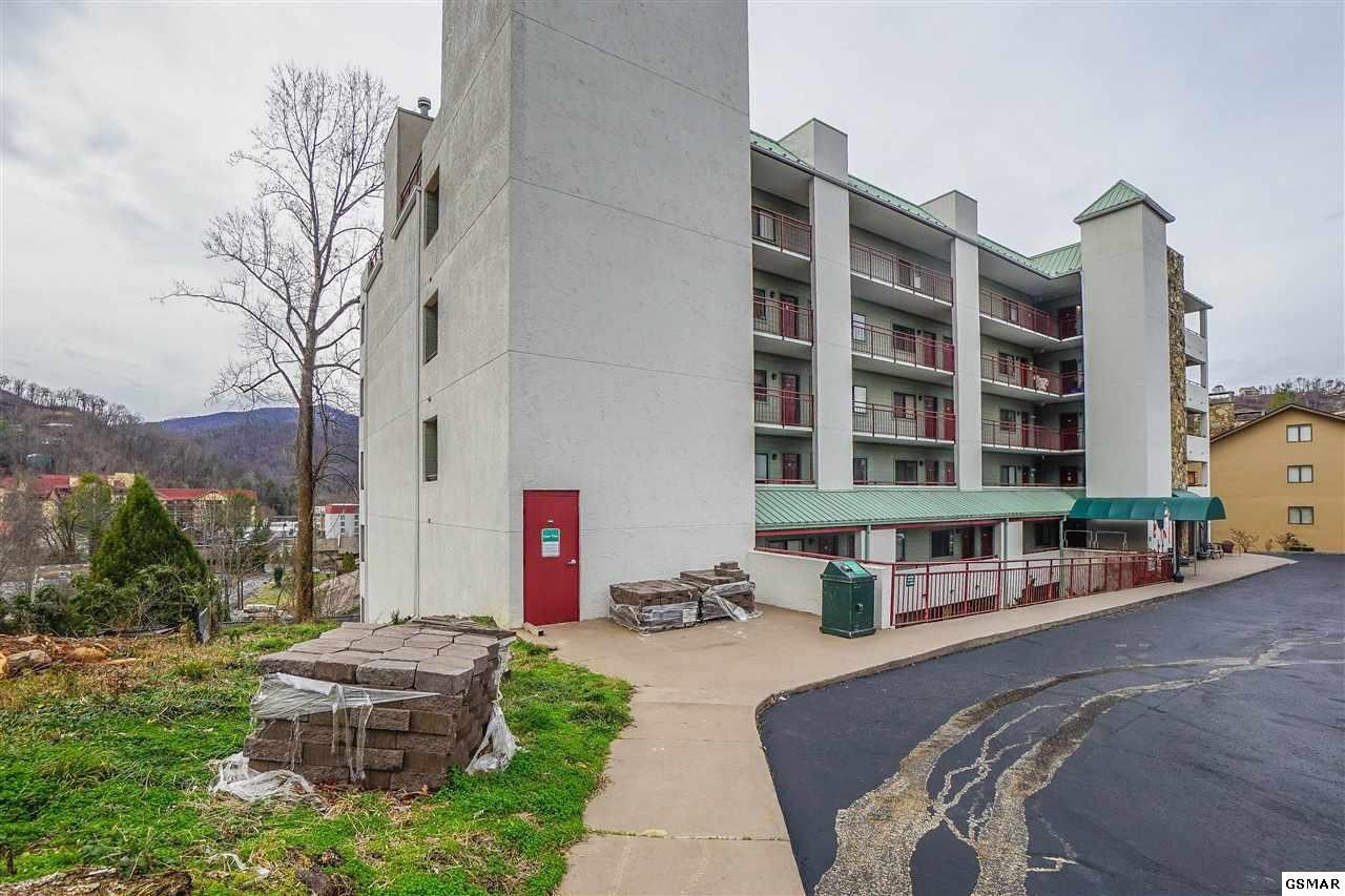354 East Holly Ridge Road, Unit 103 Gatlinburg, TN 37738 - Photo 3 of 25 Gallery Image 3