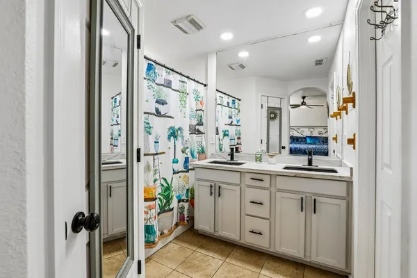 $449,900 | 2258 Oregon Way, Yuba City, CA 95991