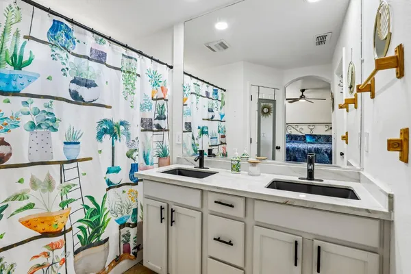 $449,900 | 2258 Oregon Way, Yuba City, CA 95991
