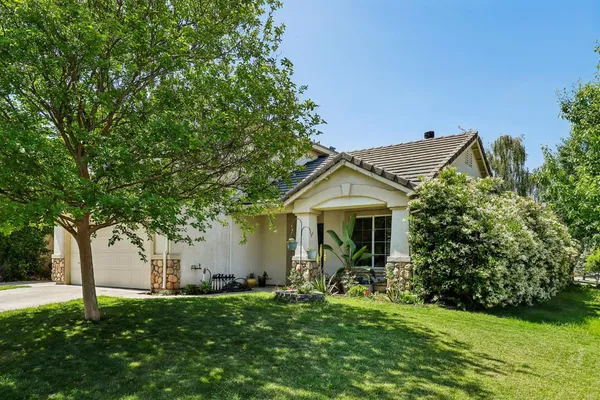 $449,900 | 2258 Oregon Way, Yuba City, CA 95991