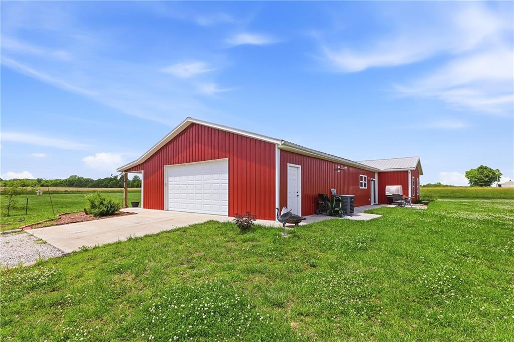 30225 South Wolf Road Drexel, MO 64742 - Photo 39 of 55