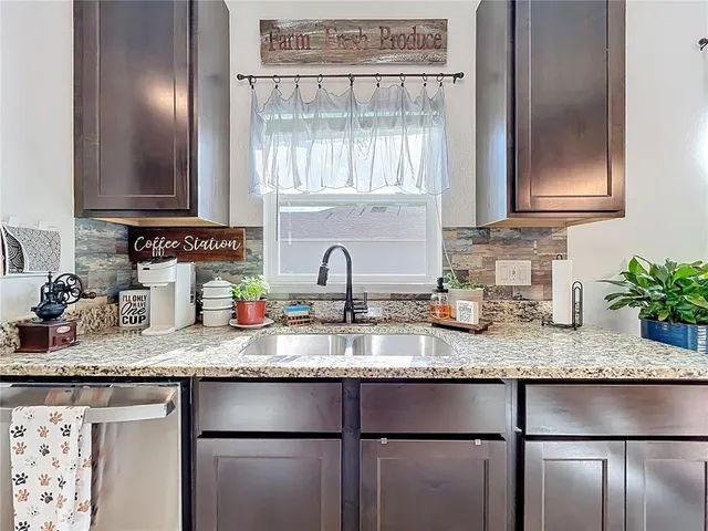 $325,000 | 15290 Aquarius Way, Mascotte, FL 34753