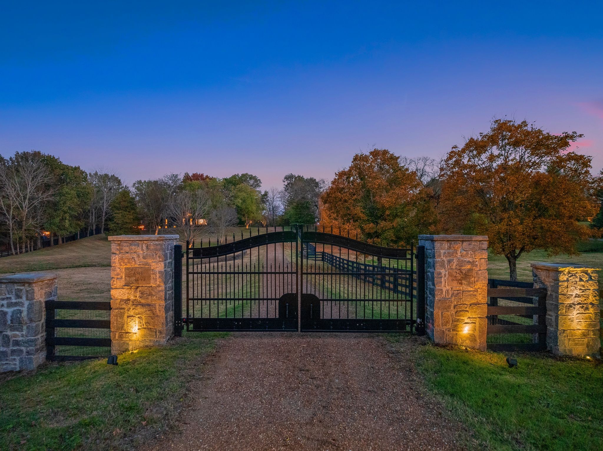 2536 Old Natchez Trace Franklin, TN 37069 - Photo 3 of 90