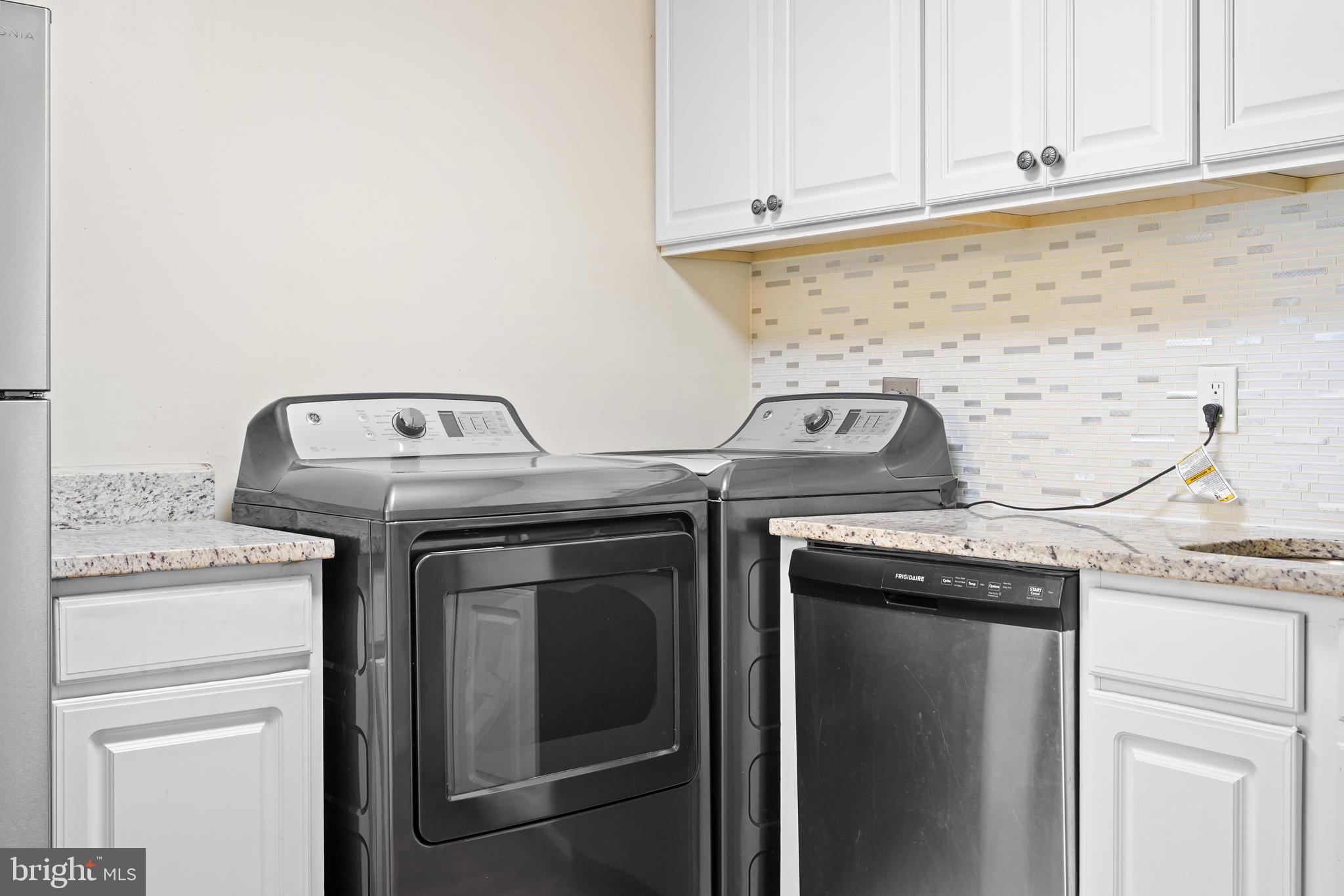 8647 Greenbelt Road, Unit T2 Greenbelt, MD 20770 - Photo 23 of 32 Laundry