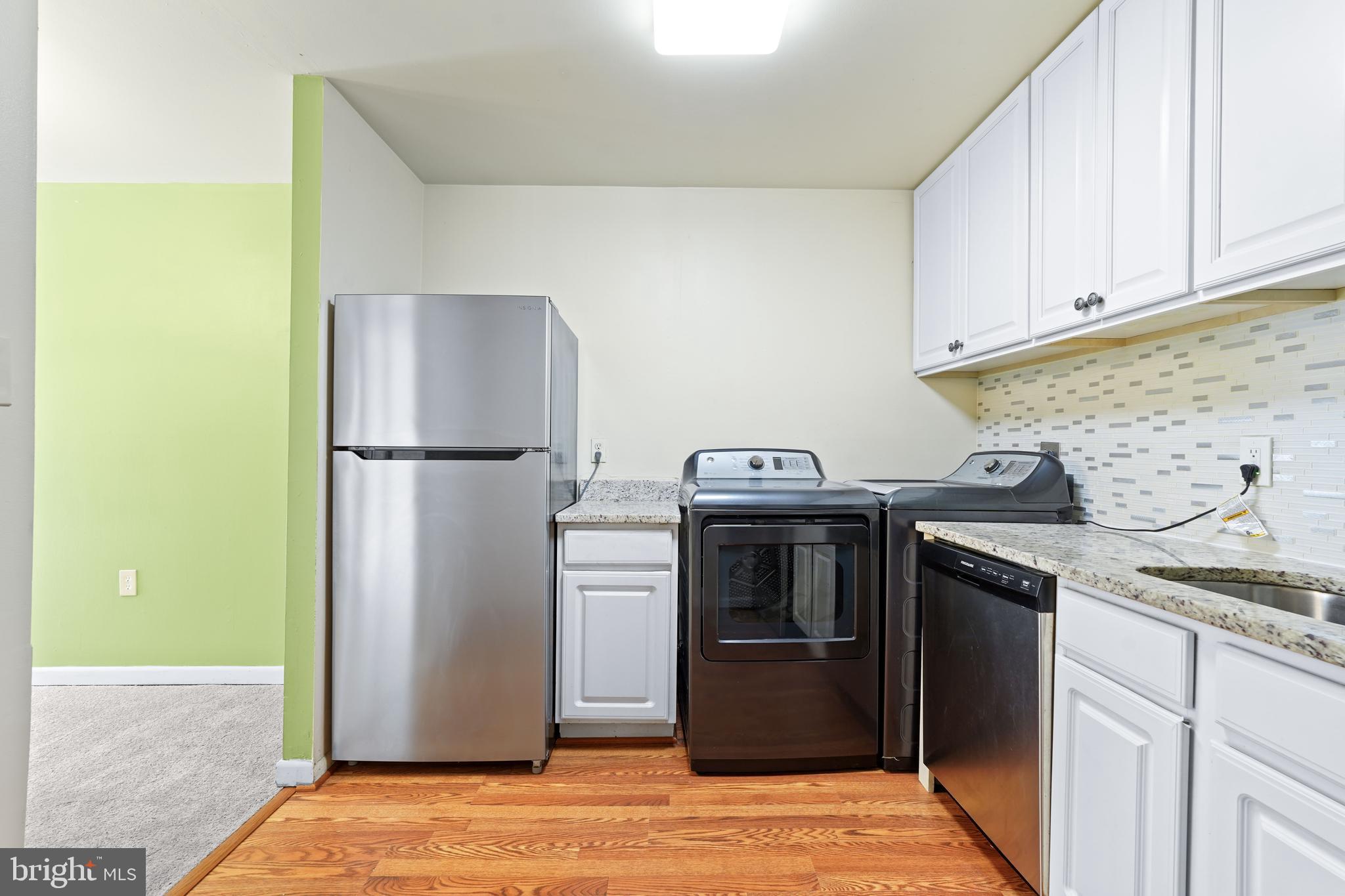 8647 Greenbelt Road, Unit T2 Greenbelt, MD 20770 - Photo 24 of 32 Kitchen