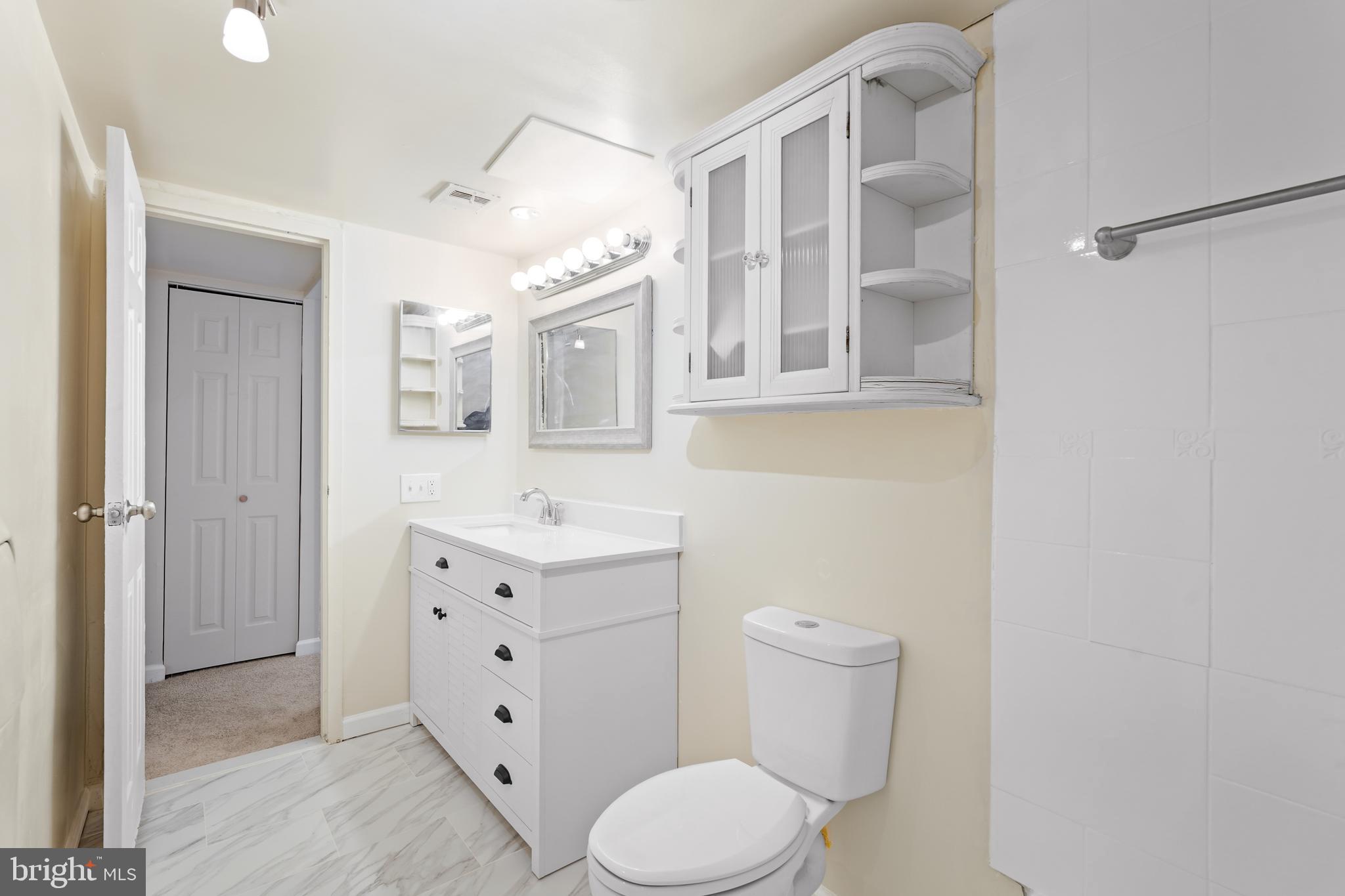 8647 Greenbelt Road, Unit T2 Greenbelt, MD 20770 - Photo 31 of 32 Bathroom