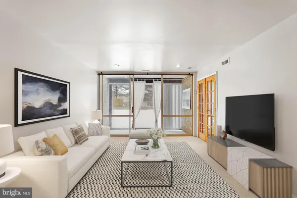 $137,500 | 8647 Greenbelt Road, Unit T2, Greenbelt, MD 20770