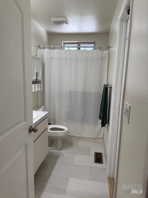 31300 Sherwood Road Willits, CA 95490 - Photo 14 of 29 a bathroom with a toilet and a shower