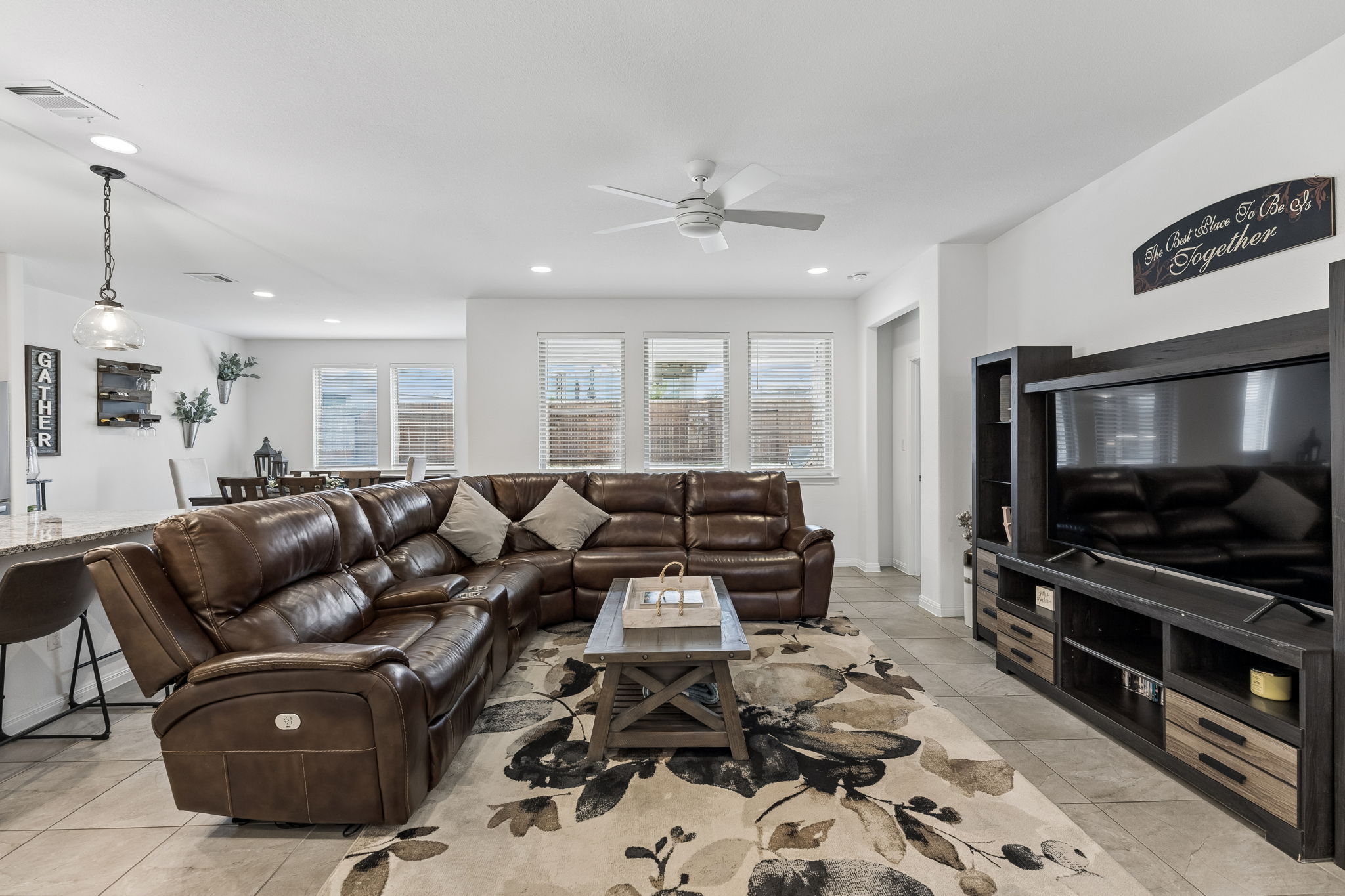 425 Windom Way Georgetown, TX 78626 - Photo 4 of 38