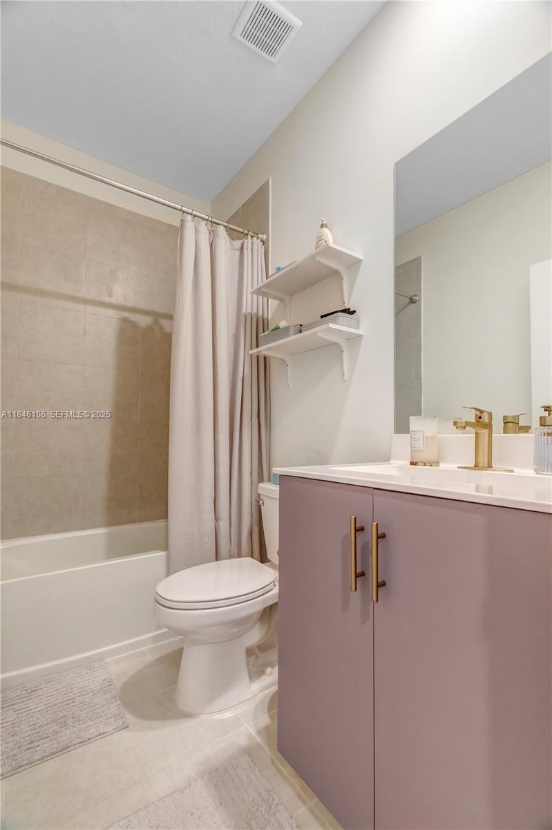 3416 West 114th Terrace Hialeah, FL 33018 - Photo 14 of 40