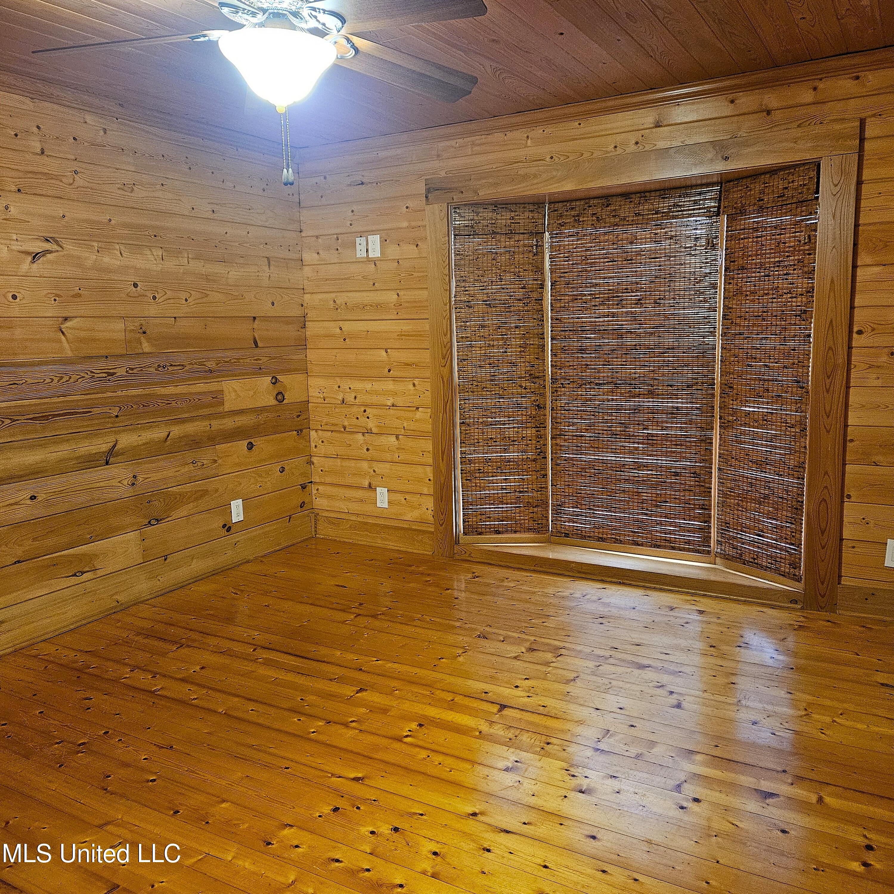 15127 Chickasaw Road Kiln, MS 39556 - Photo 32 of 44 15127 Chickasaw - Bedroom 2 - 3