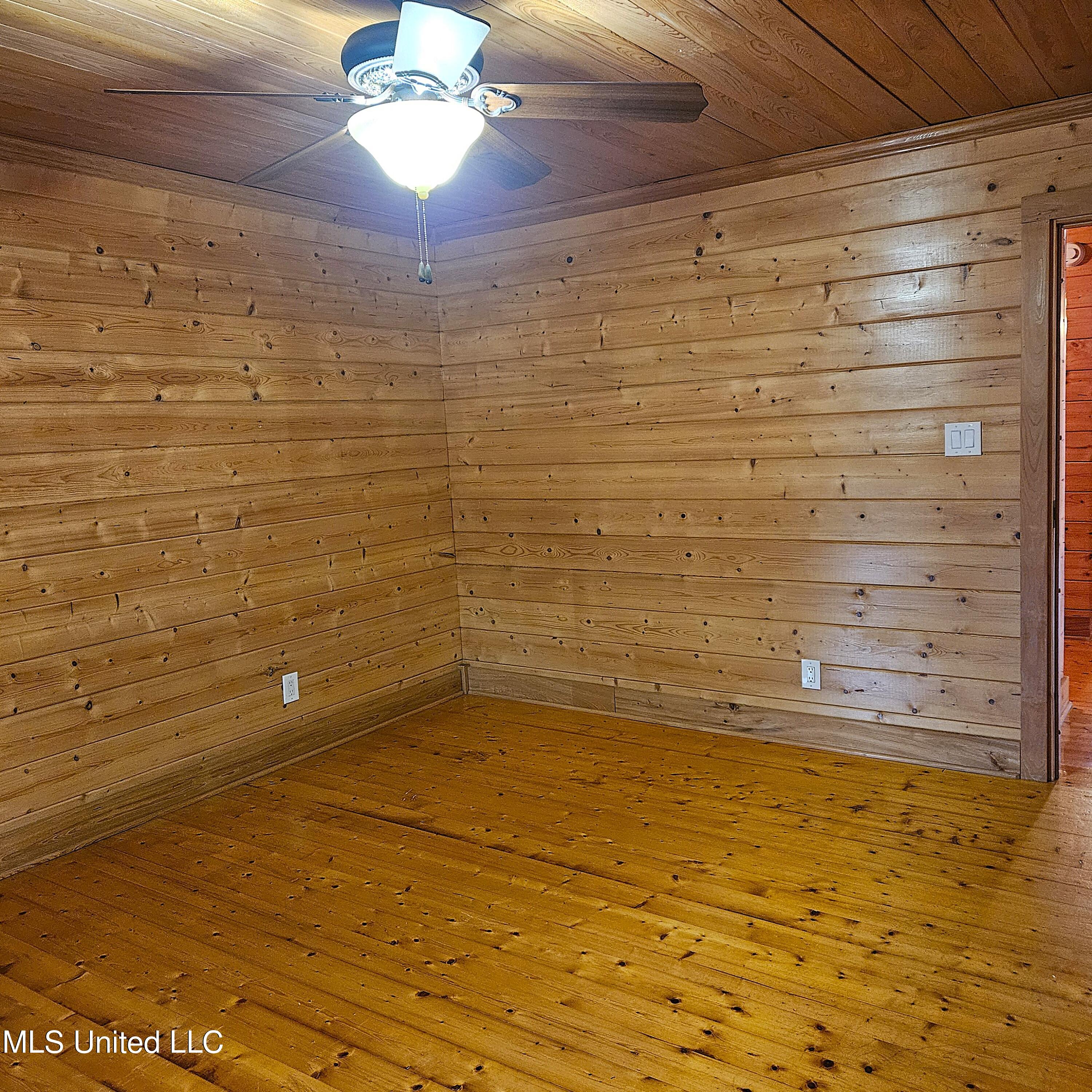 15127 Chickasaw Road Kiln, MS 39556 - Photo 33 of 44 15127 Chickasaw - Bedroom 2 - 2