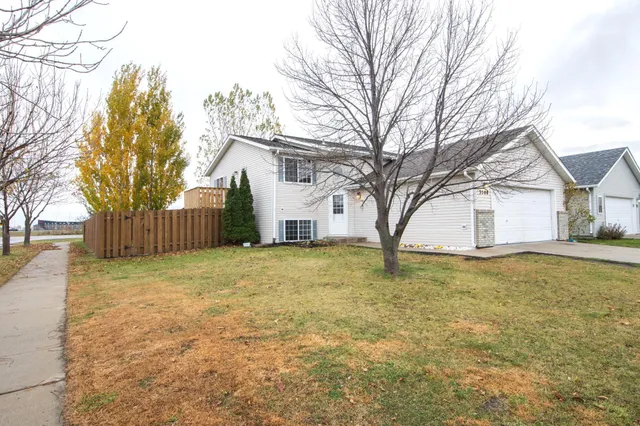 $259,000 | 3500 39th Street South, Moorhead, MN 56560