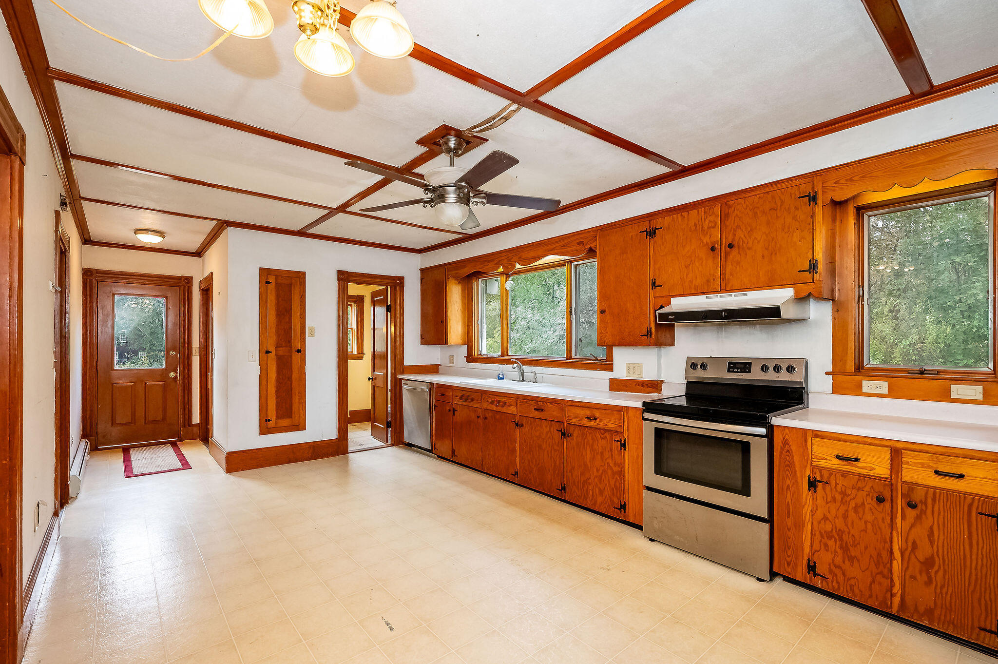 121 Berwick Road Berwick, ME 03901 - Photo 7 of 46 DSC_4359editforDB