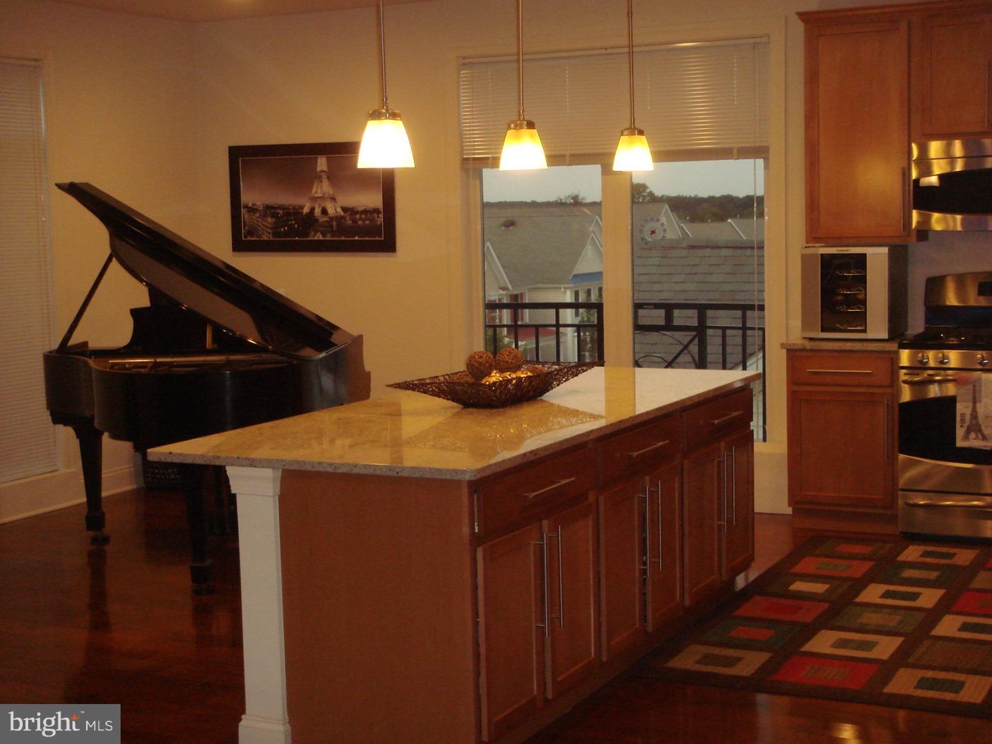 2 North Commerce Square, Unit 302 Robbinsville, NJ 08691 - Photo 5 of 15