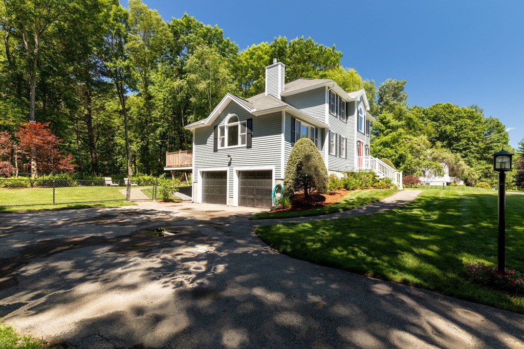 24 Hammond Farm Road Haverhill, MA 01832 - Photo 3 of 38 Gallery Image 3