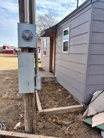 a view of an entryway of the house