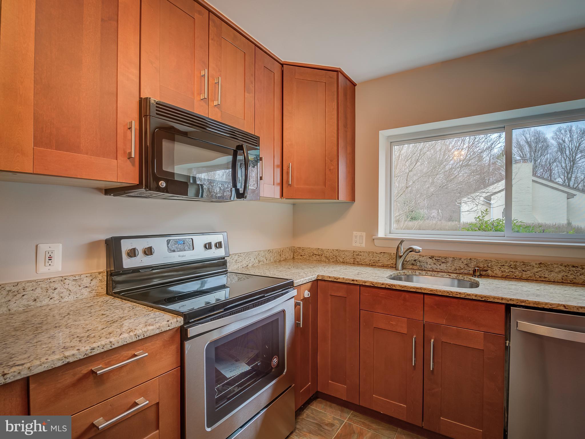 2058 Golf Course Drive Reston, VA 20191 - Photo 11 of 59