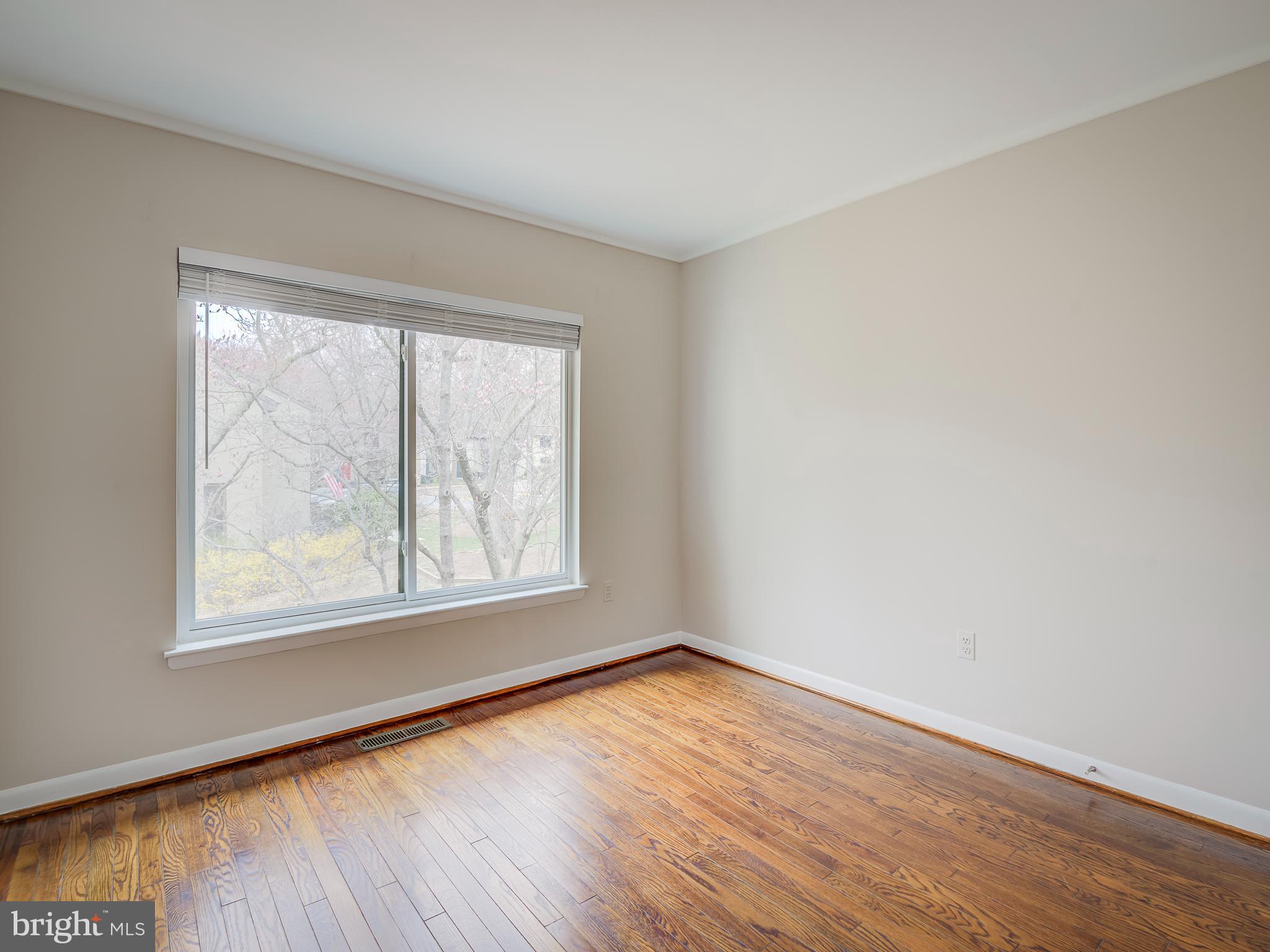 2058 Golf Course Drive Reston, VA 20191 - Photo 17 of 59