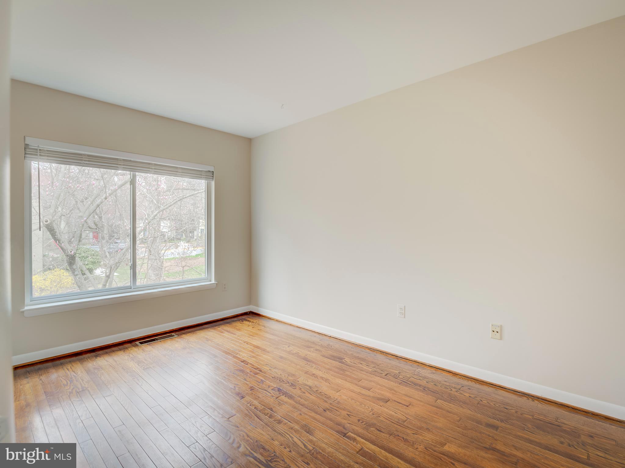 2058 Golf Course Drive Reston, VA 20191 - Photo 20 of 59