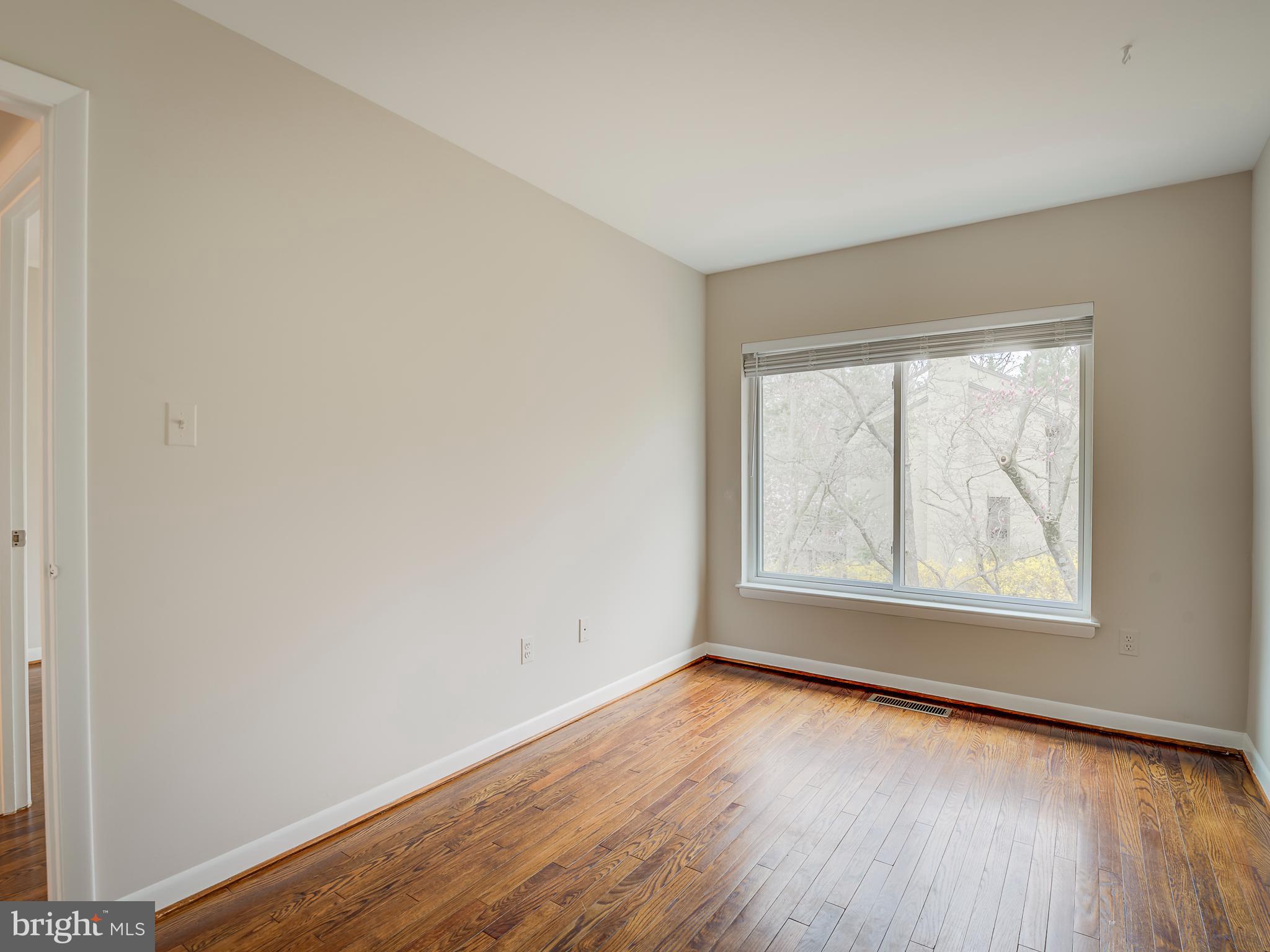 2058 Golf Course Drive Reston, VA 20191 - Photo 23 of 59