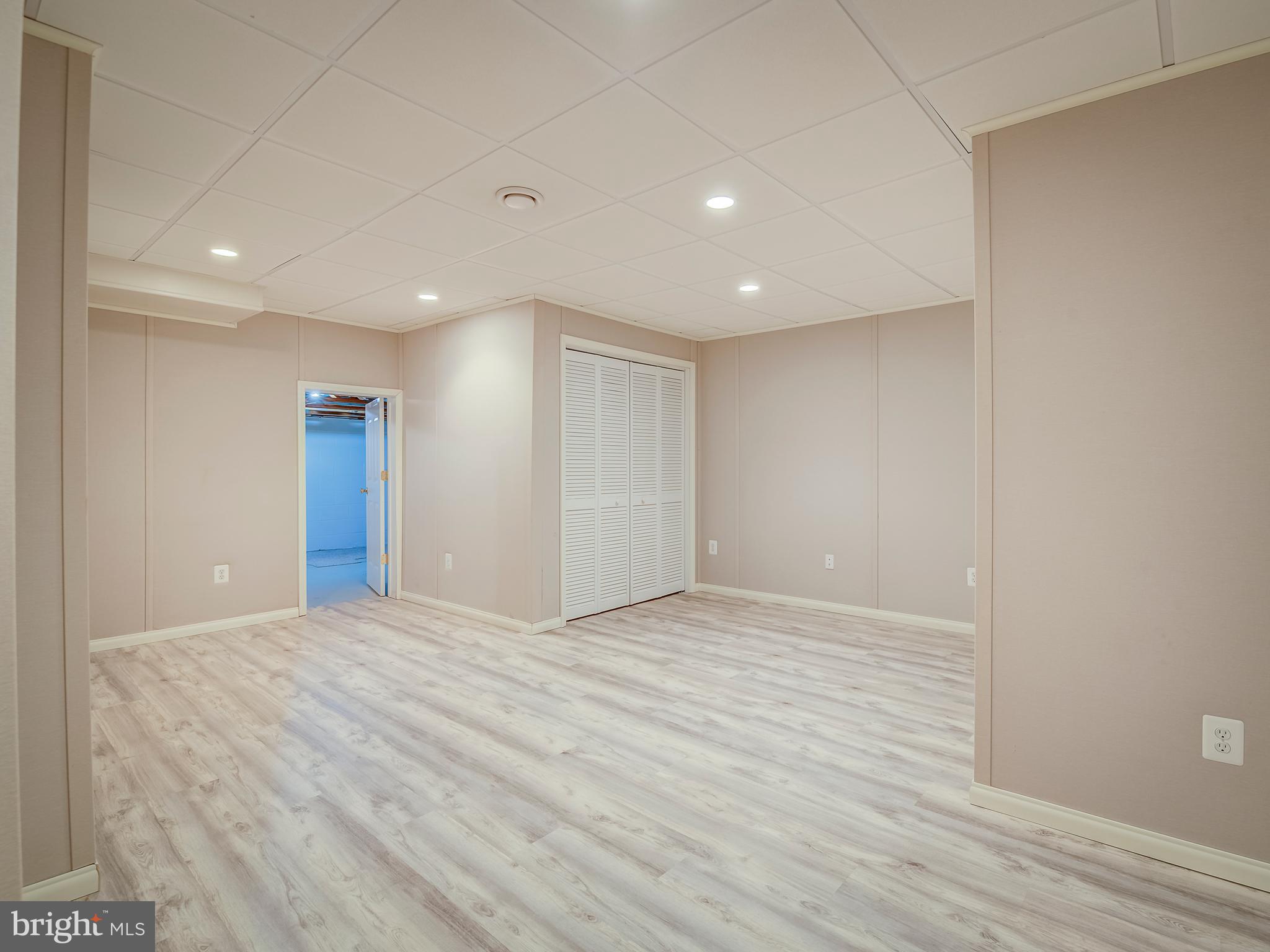 2058 Golf Course Drive Reston, VA 20191 - Photo 38 of 59