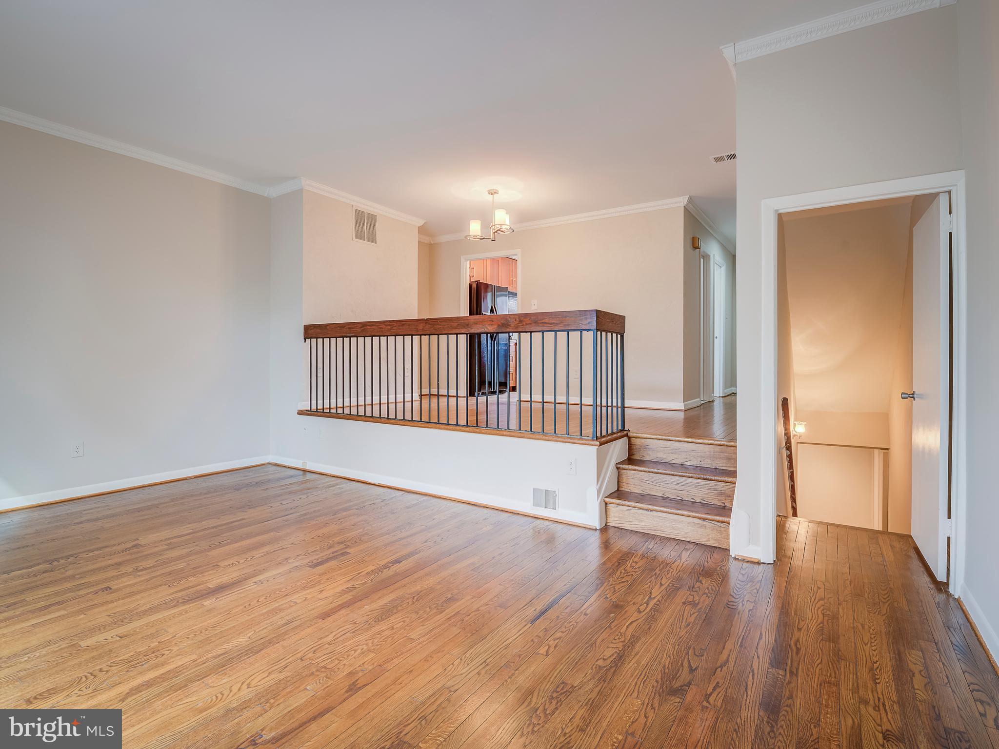 2058 Golf Course Drive Reston, VA 20191 - Photo 7 of 59