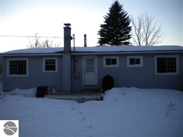 5089 Garfield Road Kingsley, MI 49649 - Photo 3 of 25 1724021-2.JPG