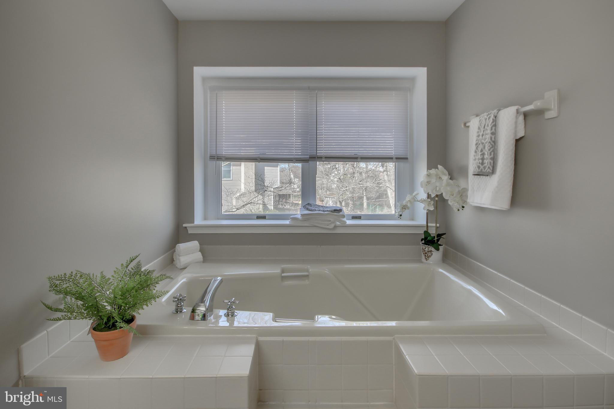 52 Douglass Road Lansdale, PA 19446 - Photo 10 of 20 Gallery Image 10