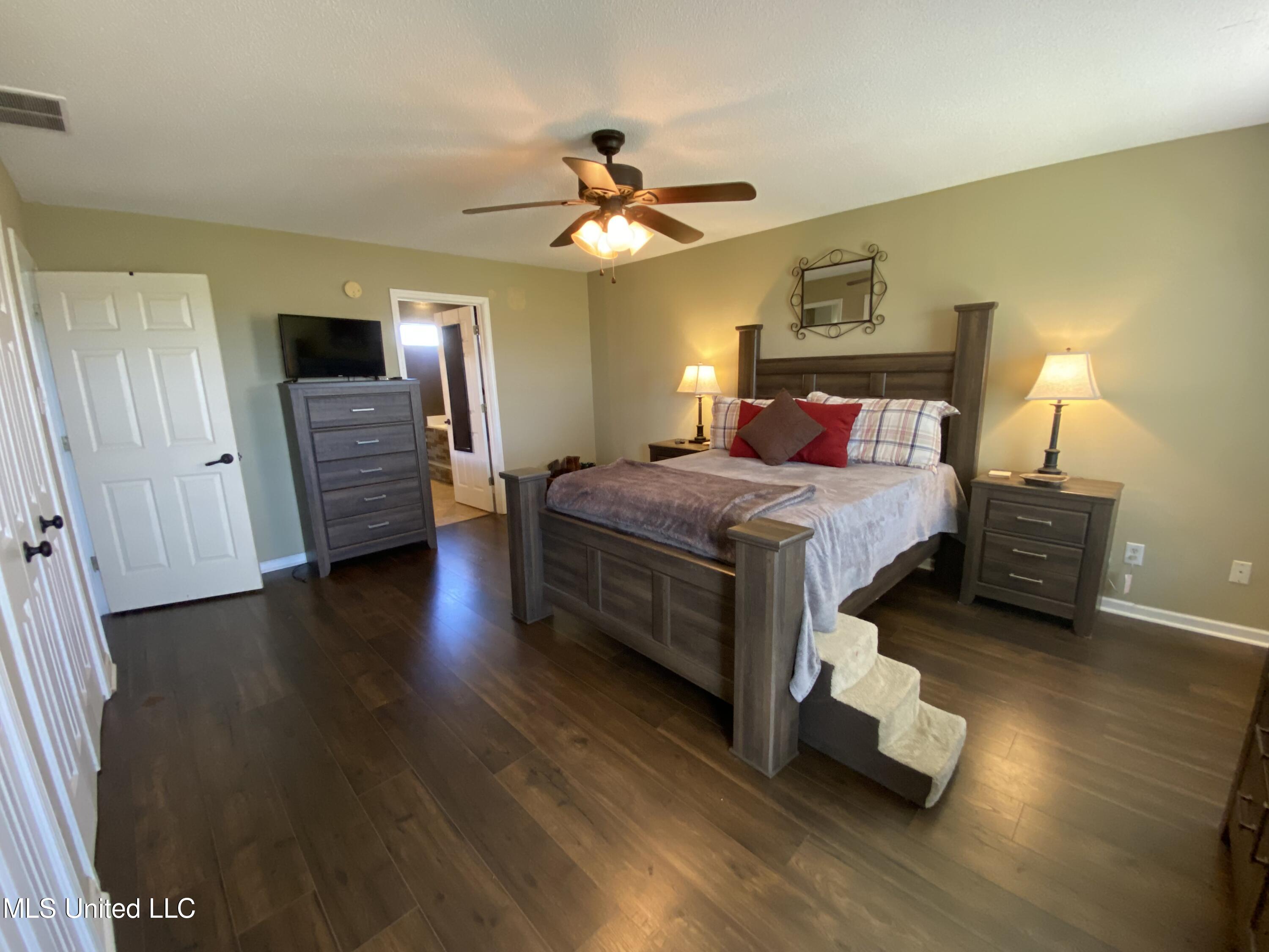 4596 Holly Springs Road Hernando, MS 38632 - Photo 12 of 27 IMG_5751