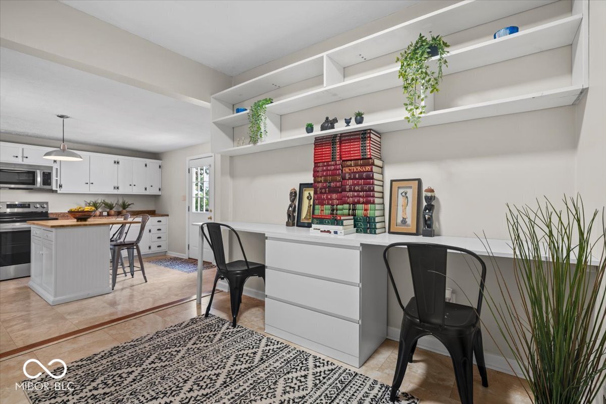5755 Andover Road Indianapolis, IN 46220 - Photo 13 of 48 Gallery Image 13