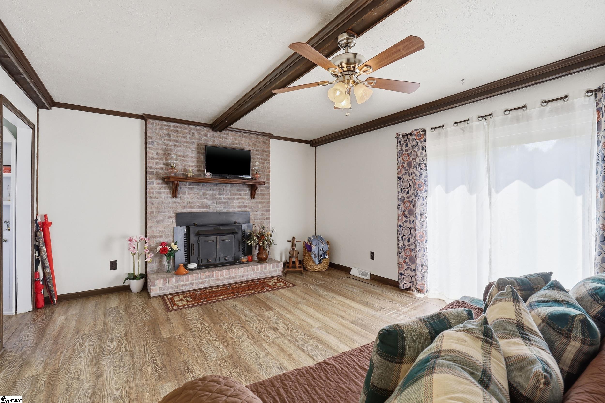 100 Elm Court Easley, SC 29642 - Photo 4 of 35