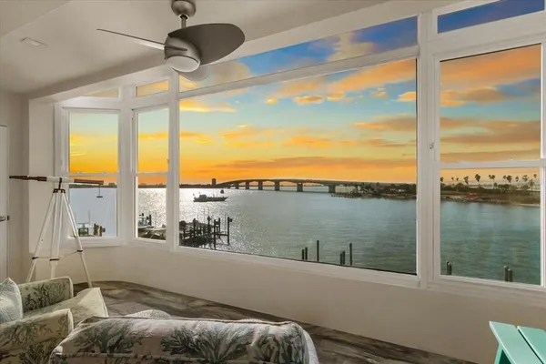 $1,175,000 | 174 Golden Gate Point, Unit 32, Sarasota, FL 34236