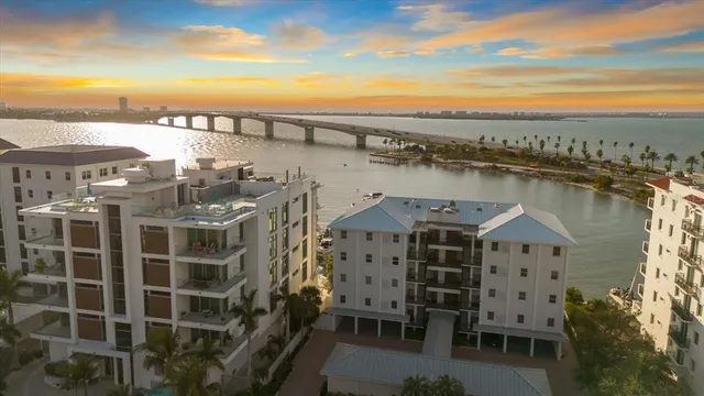 $1,175,000 | 174 Golden Gate Point, Unit 32, Sarasota, FL 34236