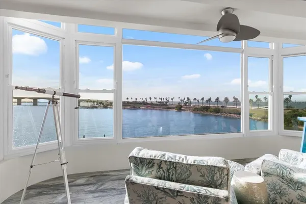 $1,175,000 | 174 Golden Gate Point, Unit 32, Sarasota, FL 34236