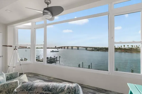 $1,175,000 | 174 Golden Gate Point, Unit 32, Sarasota, FL 34236