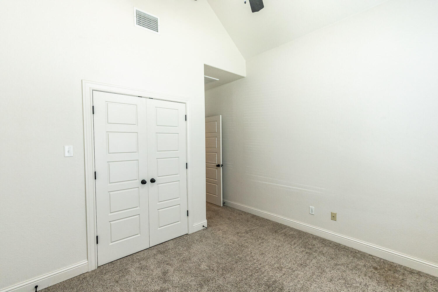 2005 102nd Street, Unit B Lubbock, TX 79423 - Photo 11 of 33 1000003140