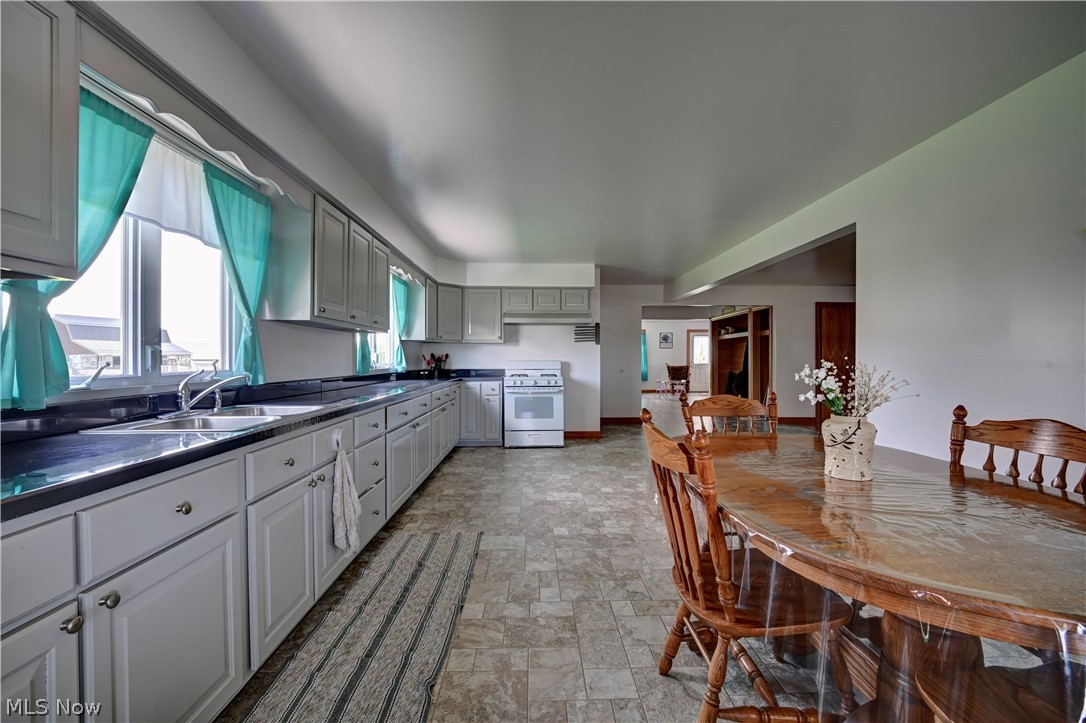 17031 Tavern Road Middlefield, OH 44062 - Photo 24 of 26