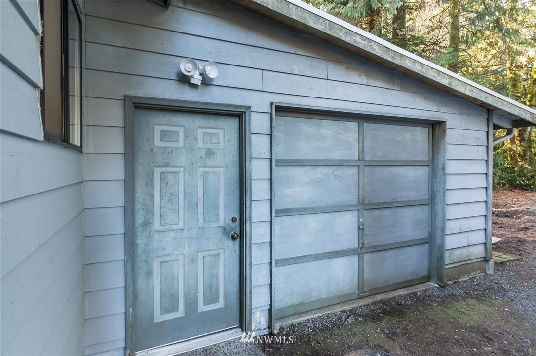 12106 Upper Preston Road Southeast Issaquah, WA 98027 - Photo 3 of 24 Gallery Image 3