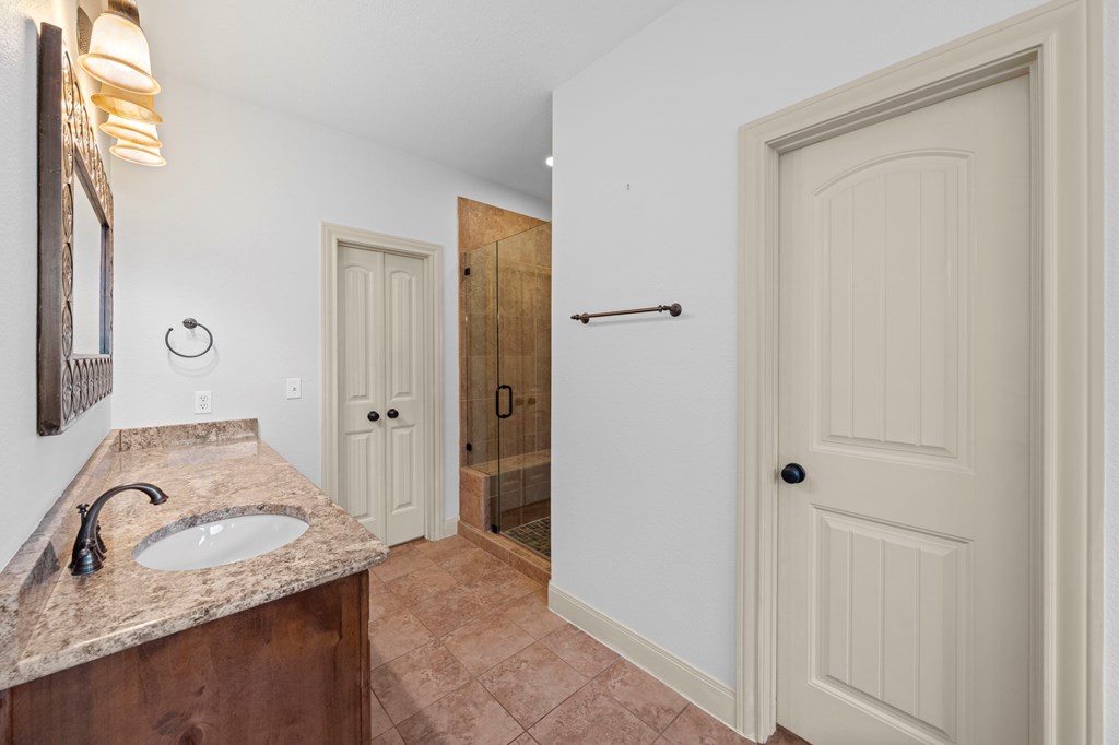 100 St Andrews Loop Kerrville, TX 78028 - Photo 17 of 32